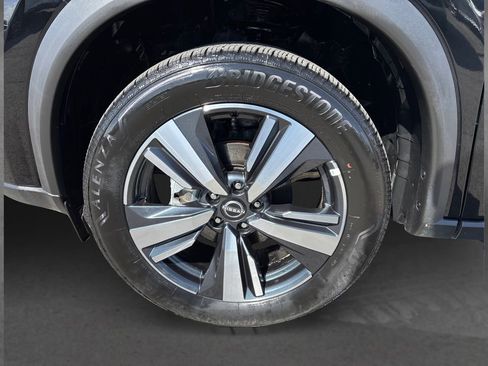 Used 2026 Nissan Rogue SL AWD/4WD image 12