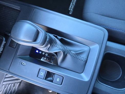 Used 2026 Toyota Corolla Cross SE image 24