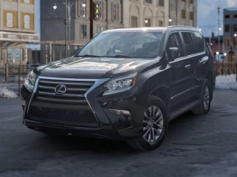Used 2017 Lexus GX 460 Luxury AWD/4WD image 3