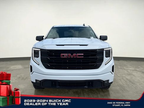 New 2025 GMC Sierra 1500 Elevation image 17