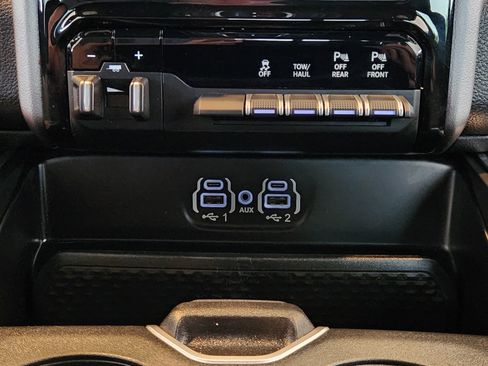 Used 2022 RAM 2500 Laramie w/ Night Edition AWD/4WD image 20