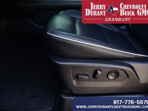 Used 2025 GMC Yukon Elevation w/ LPO, Elevation Black Package AWD/4WD image 16