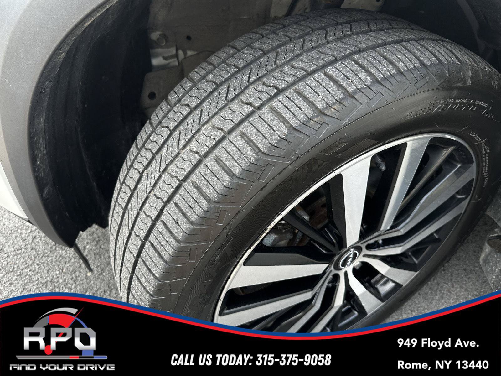 Used 2023 Nissan Pathfinder Platinum AWD/4WD image 12