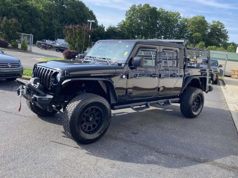 Used 2021 Jeep Gladiator Sport w/ Trailer Tow Package AWD/4WD image 3