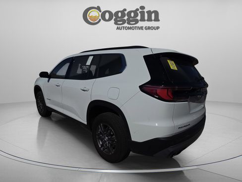 Used 2025 GMC Acadia Elevation image 11