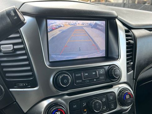 Used 2015 Chevrolet Suburban LT w/ Luxury Package image 32