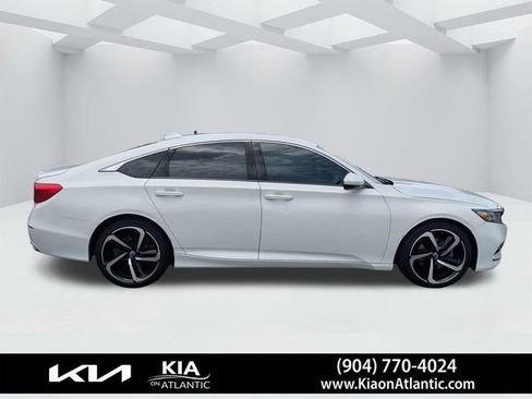 Used 2020 Honda Accord Sport image 2