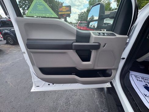 Used 2019 Ford F250 XL w/ STX Appearance Package AWD/4WD image 23
