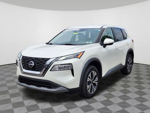 Certified 2022 Nissan Rogue SV AWD/4WD image 2