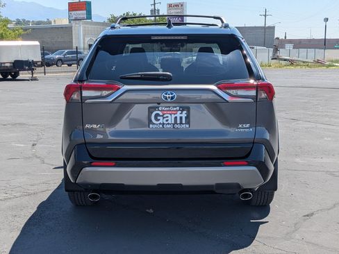 Used 2021 Toyota RAV4 XSE AWD/4WD image 4