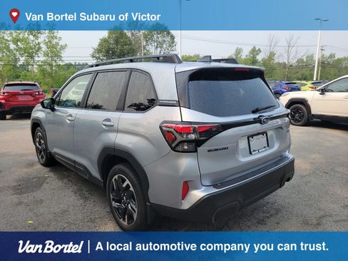 Certified 2025 Subaru Forester Limited AWD/4WD image 3
