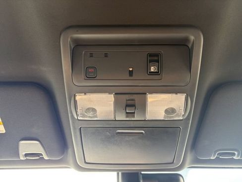 Used 2020 Nissan Titan PRO-4X w/ Pro-4x Convenience Package AWD/4WD image 25