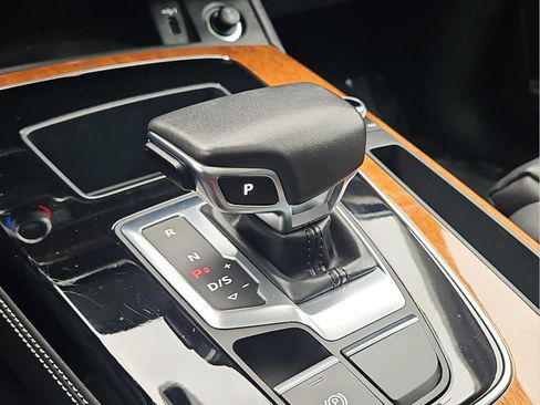Used 2023 Audi Q5 e Premium Plus w/ Premium Plus Package image 32