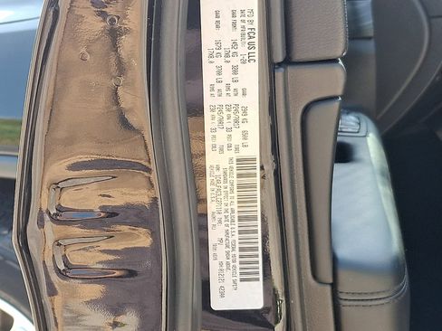 Used 2020 Jeep Grand Cherokee Laredo AWD/4WD image 28