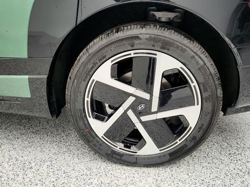 Used 2026 Hyundai Ioniq 9 Limited image 9