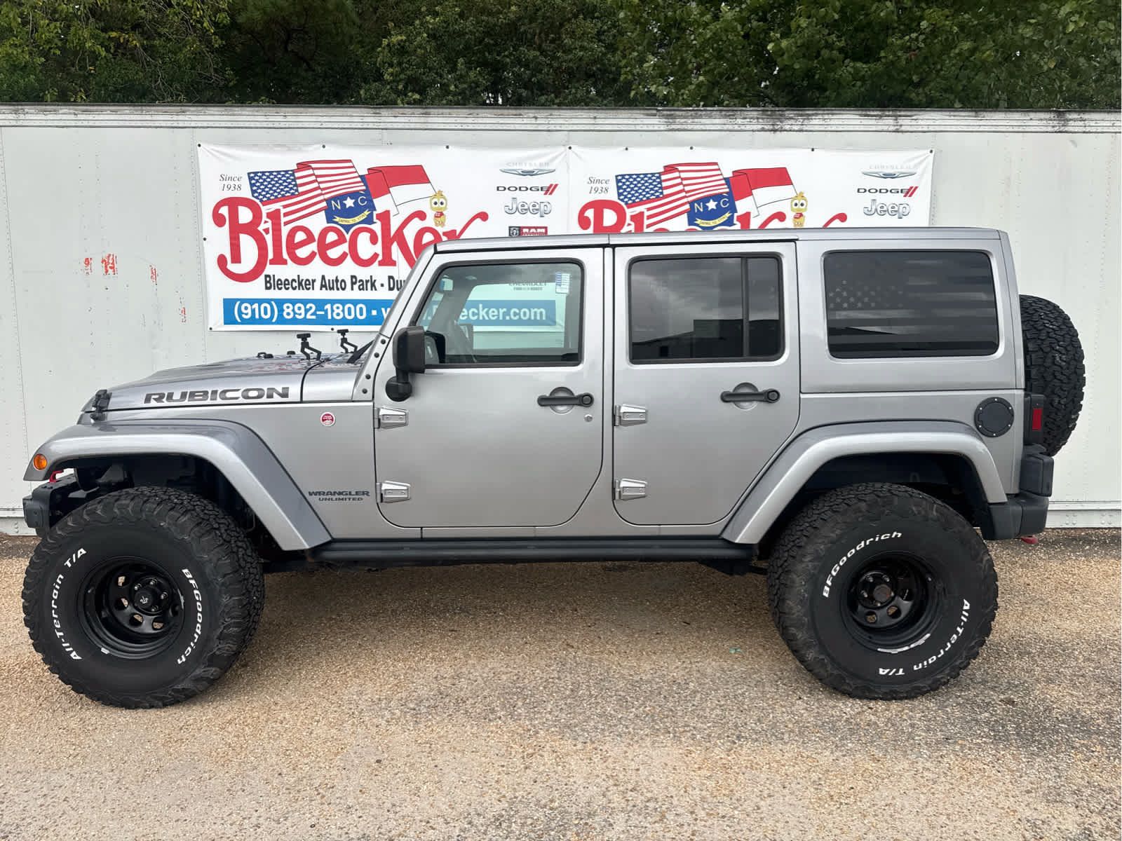 Used 2017 Jeep Wrangler Unlimited Rubicon AWD/4WD image 7