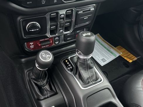 New 2026 Jeep Wrangler Unlimited Rubicon w/ Safety Group image 30