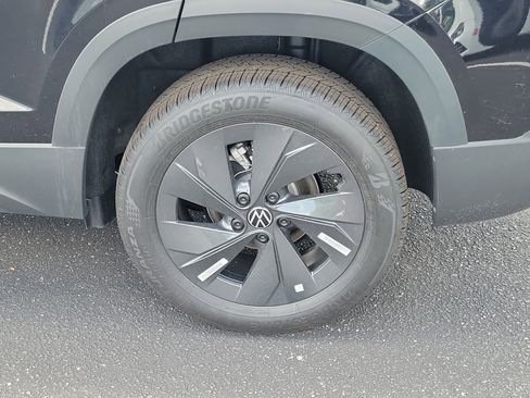 New 2026 Volkswagen Taos S FWD image 29