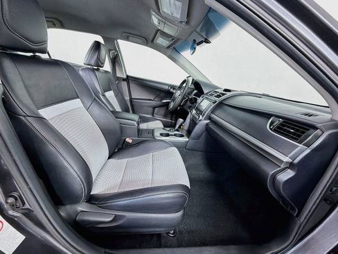 Used 2013 Toyota Camry SE FWD image 27