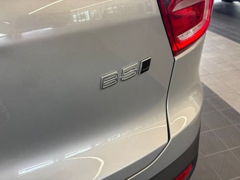 Used 2025 Volvo XC40 B5 Plus AWD/4WD image 14