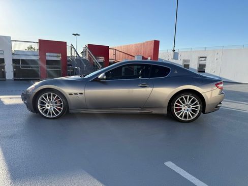 Used 2010 Maserati GranTurismo S RWD image 3