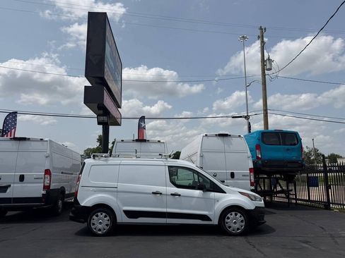 Used 2022 Ford Transit Connect XL FWD image 3