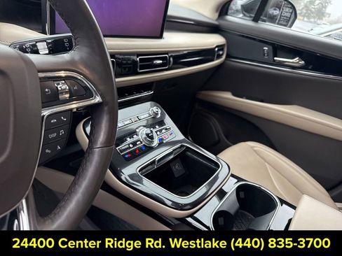 Used 2022 Lincoln Nautilus Reserve image 18