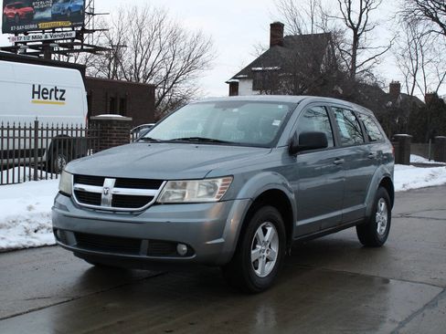 Used 2010 Dodge Journey SE w/ Exterior Appearance Pkg image 2