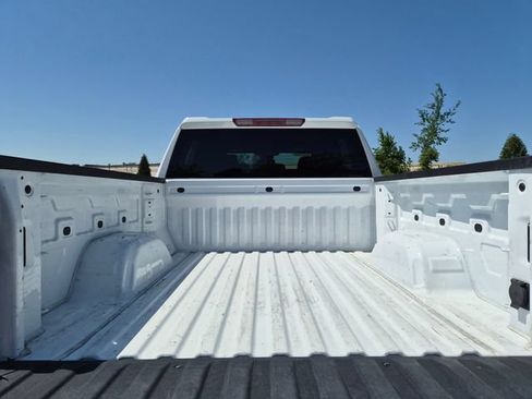 Used 2024 Chevrolet Silverado 1500 LT AWD/4WD image 11