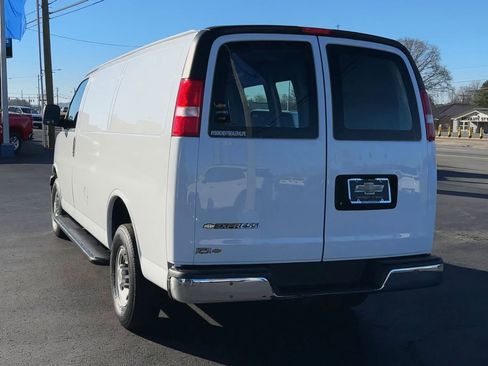 Used 2024 Chevrolet Express 2500 w/ Driver Convenience Package RWD image 7