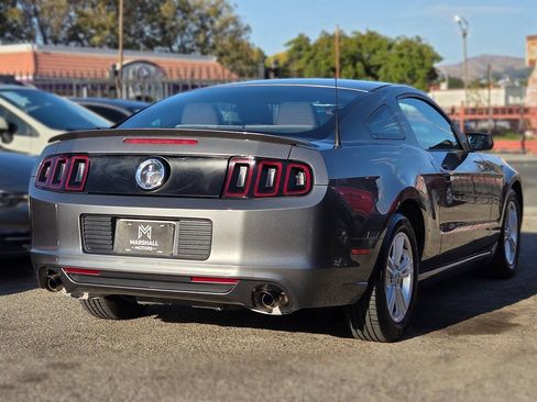 Used 2013 Ford Mustang Coupe RWD image 4