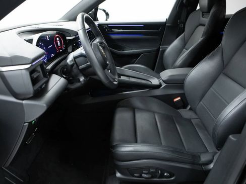 Certified 2025 Porsche Macan 4S Electric image 16