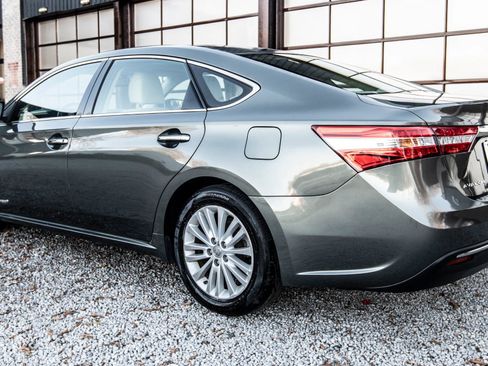 Used 2013 Toyota Avalon XLE Premium image 7