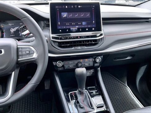 Certified 2023 Jeep Compass Trailhawk AWD/4WD image 6