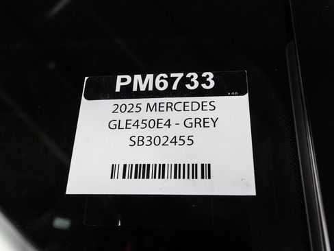 Used 2025 Mercedes-Benz GLE 450e 4MATIC w/ AMG Line Exterior image 40