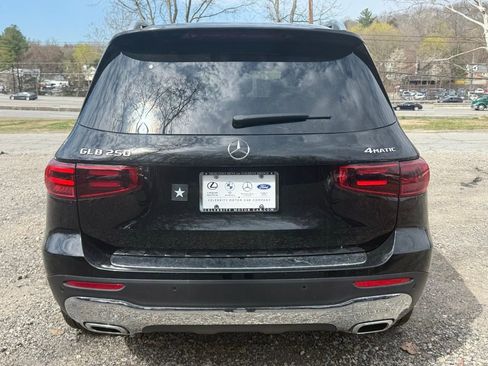 New 2026 Mercedes-Benz GLB 250 4MATIC image 6