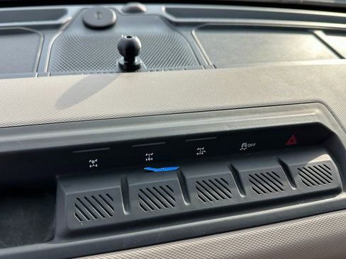 Used 2023 Ford Bronco Wildtrak image 25