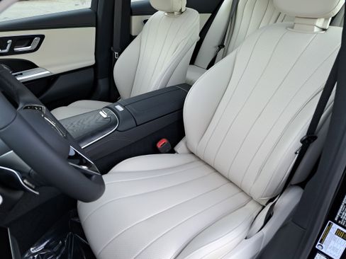 New 2026 Mercedes-Benz E 350 4MATIC Sedan image 16
