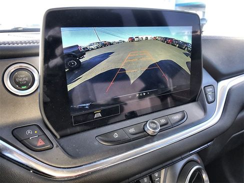 Used 2024 Chevrolet Blazer LT w/ Convenience Package image 17