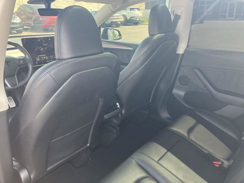 Used 2023 Tesla Model Y Performance AWD/4WD image 17
