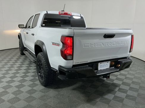 Used 2024 Chevrolet Colorado Trail Boss w/ Technology Package AWD/4WD image 7