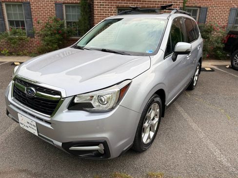 Used 2017 Subaru Forester 2.5i Touring AWD/4WD image 1
