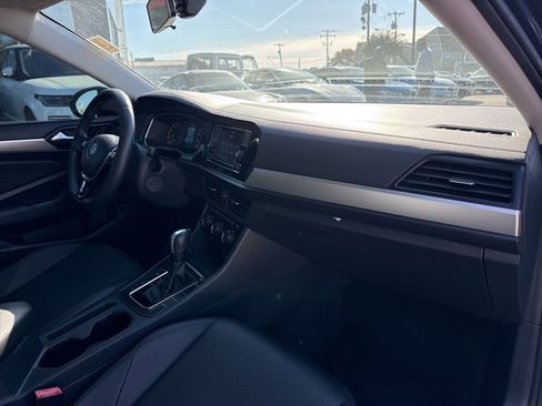 Used 2020 Volkswagen Jetta SE image 22
