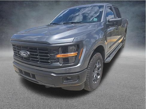 Used 2025 Ford F150 STX w/ Equipment Group 201A FX4 AWD/4WD image 3