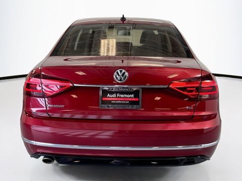 Used 2017 Volkswagen Passat 1.8T R-Line w/ R-Line Lighting Package image 6