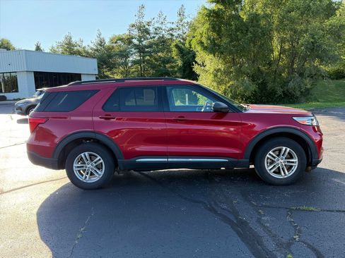 Used 2022 Ford Explorer XLT w/ Class IV Trailer Tow Package AWD/4WD image 6