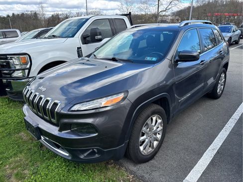 Used 2017 Jeep Cherokee Limited image 1