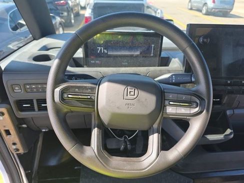 Used 2024 Chevrolet Brightdrop 600 w/ Commercial Equipment Package AWD/4WD image 9