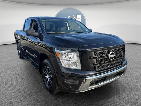 Used 2023 Nissan Titan SV w/ SV Convenience Package image 1