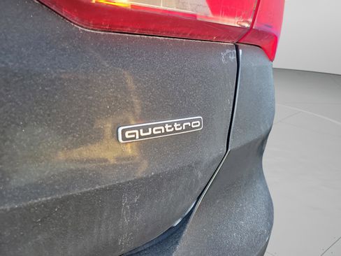 Used 2022 Audi Q3 2.0T Premium w/ Black Optic Sport Package image 25